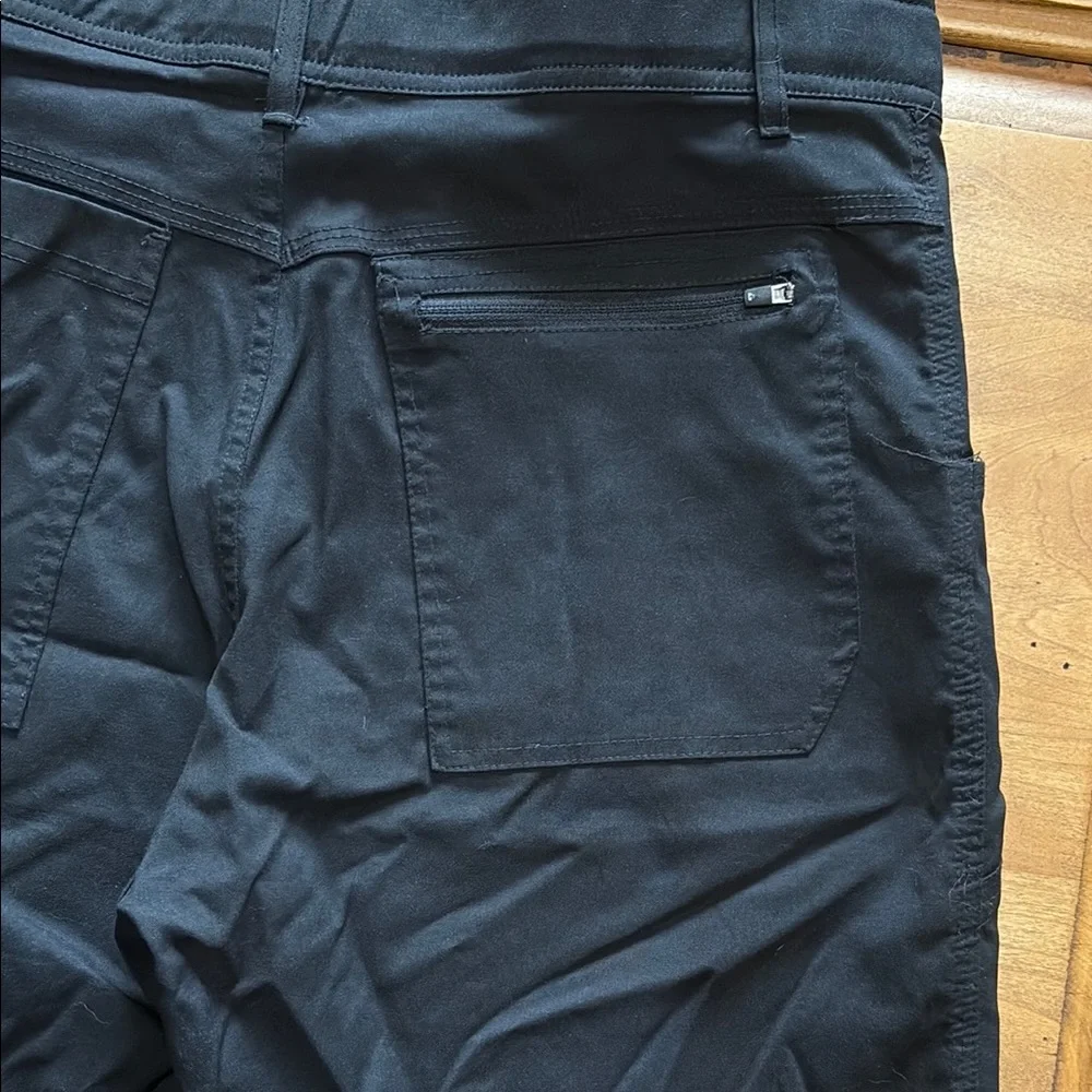 Black Casual Shorts - Picture 6 of 7